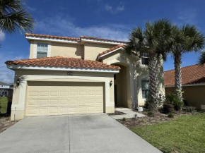 Spacious Home Near Disney